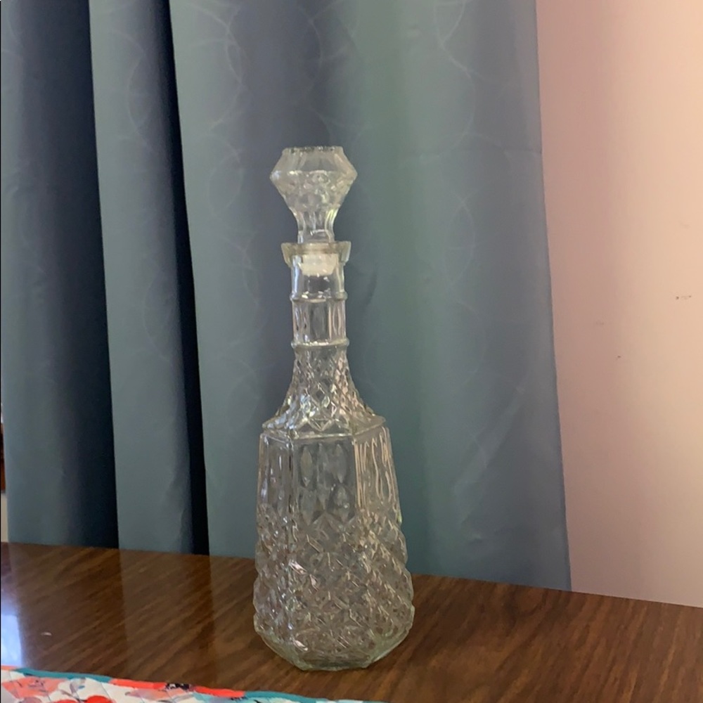 Glass bottle
